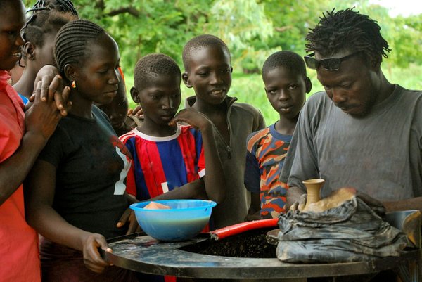 Quelle est l'efficacité des programmes de rééducation vestibulaire pour les patients ayant subi une labyrinthectomie?
