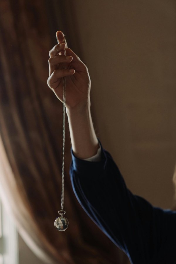 Hypnothérapeute en ligne : votre chemin vers la sérénité